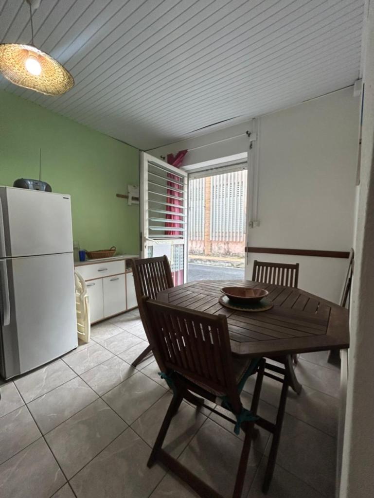 Appartement Le Cocon De Lollita à Sainte-Anne  Extérieur photo
